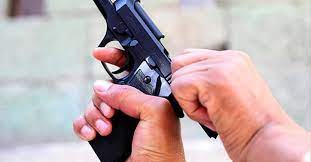 Sokakta başından vurulmuş halde bulundu