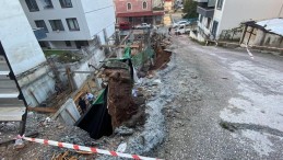 Bekirdere’de 2. kez: İstinat duvarı ve yol çöktü