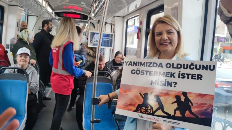 Tramvayda anlamlı etkinlik farkındalık yarattı