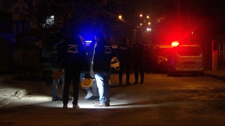 Sokak ortasında silahlı saldırı