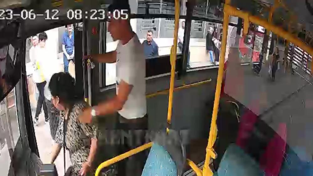 Otobüs şoförü, tartakladığı kadın yolcuyu araçtan indirdi