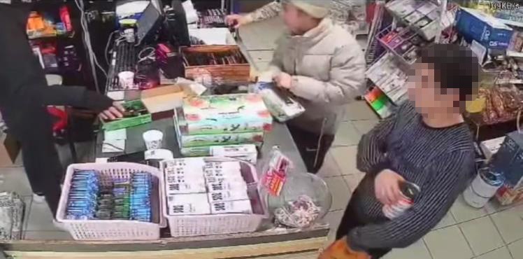 2 fırın ve marketten SMA hastası çocuğun kumbarasını çaldılar