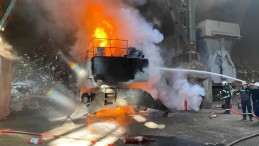 Fabrikada yangın: Büyükşehir İtfaiyesinden yangına müdahale