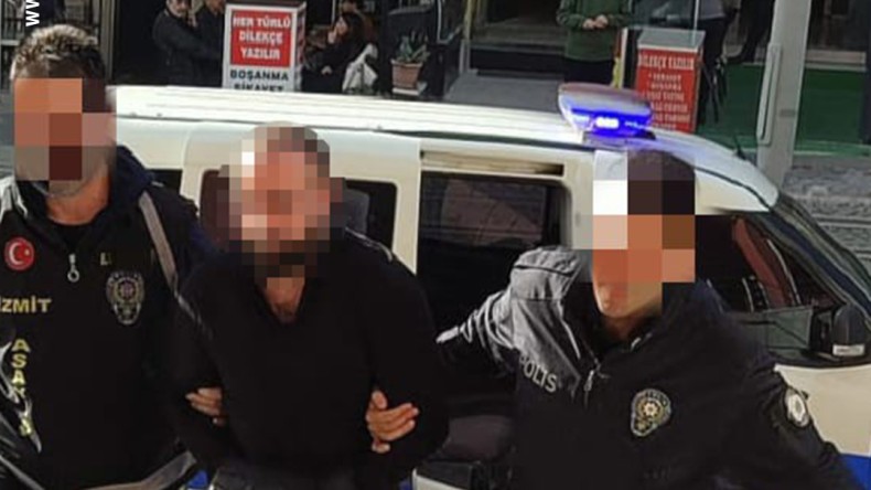 Husumetlisini kıraathanede vurmuştu, suç aletiyle yakalandı