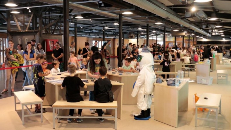 203 bin kişi bilimle buluştu