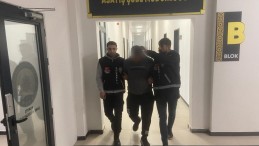 Eski eşini öldürdü, arkadaşını yaraladı