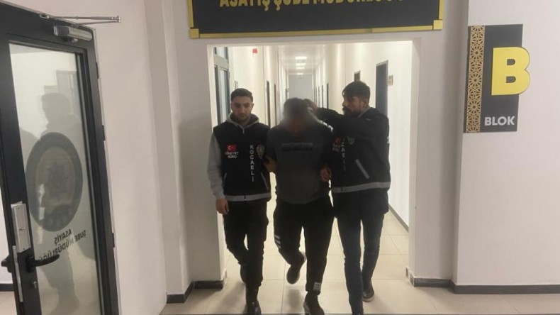 Eski eşini öldürdü, arkadaşını yaraladı