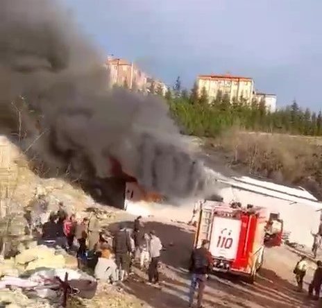 Şantiyede korkutan yangın