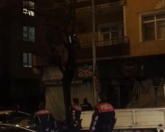 Hırsız Örümcek Adam gibi tırmandığı balkonda yakalandı