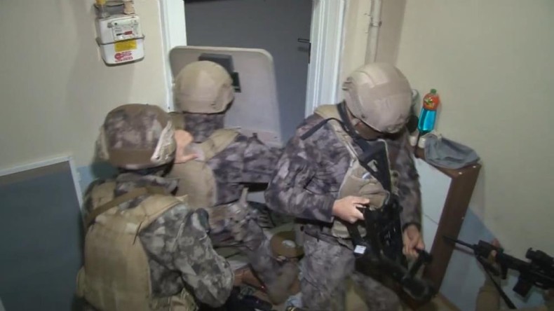 Kocaeli merkezli 12 ilde dev operasyon: 43 şüpheli yakalandı