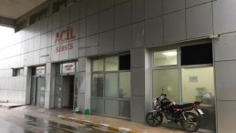 Kardeş kavgası kanlı bitti: Göğsünden yaraladı