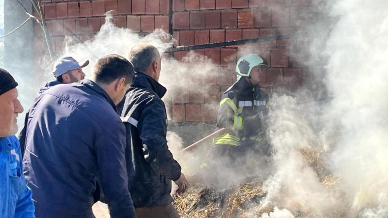 İzmit’te yangın: Mahalleli seferber oldu