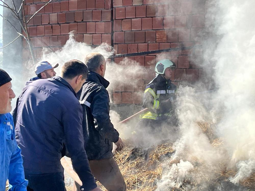 İzmit’te yangın: Mahalleli seferber oldu