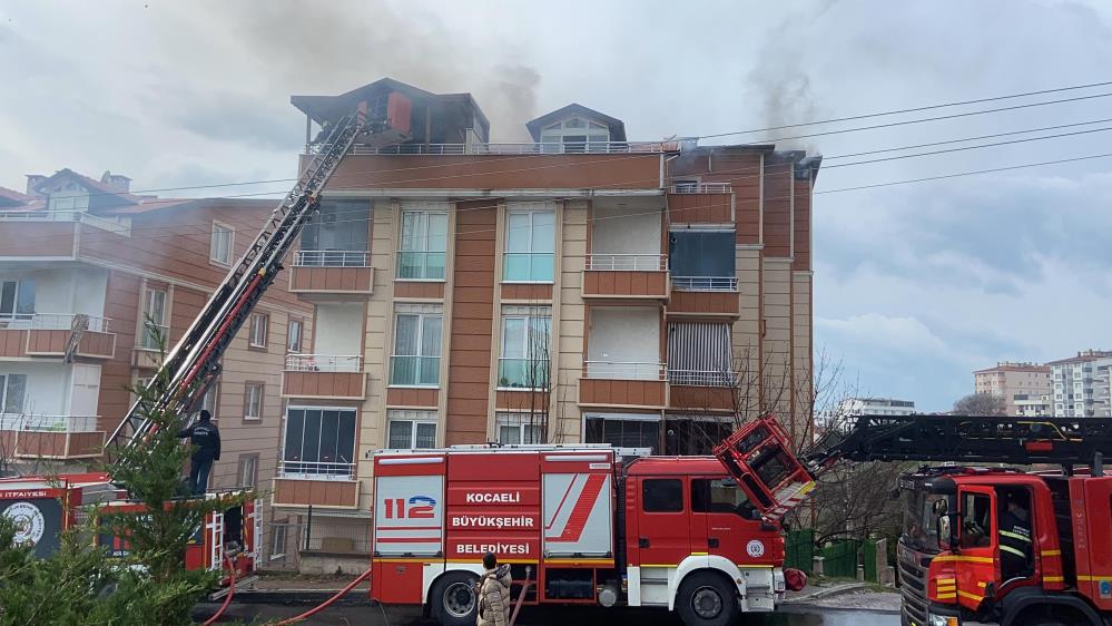 Dubleks dairede yangın: Bina tahliye edildi