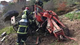 Vinç yüklü kamyon devrildi: 1 ölü