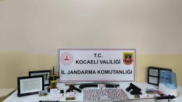 İki ayrı adrese operasyon: 3 kılıç ele geçirildi