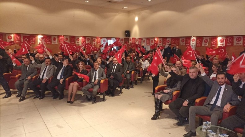 MHP’den İzmit’te gövde gösterisi: İşte meclis üyesi aday adayları