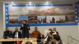 Gencay Yıldıztekin’i bağırlarına bastılar