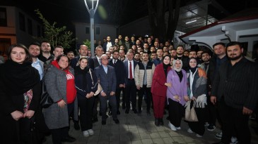 Büyükakın gençlere seslendi; ‘Yüzyıla yön verecek sizsiniz’