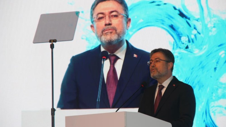 Bakan Yumaklı: “Zannettiğimiz gibi sınırsız bir su kaynağımız yok”