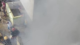 Apartmanın birinci katında yangın