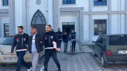 Okulun bahçesinde dehşet: Baba darp etti, oğlu bıçakladı