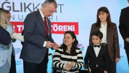 Sağlık çalışanları konutlarına kavuştu