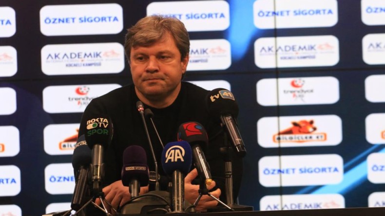 Tribünlerden gelen istifa seslerine Ertuğrul Sağlam ne dedi?