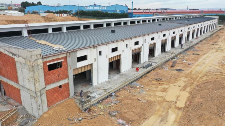 Yeni hal binası hizmet için gün sayıyor