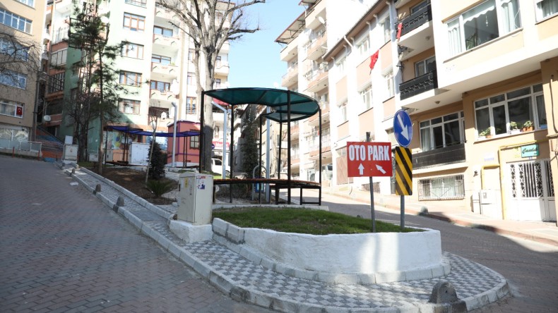 İzmit Belediyesi’nden Veliahmet Mahallesi’ne park alanı