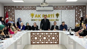 Ak Parti mutlu, Başkan Halil Güngör Dokuzlar takdir topladı