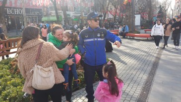 Kaybolan çocuklar ailelerine teslim edildi