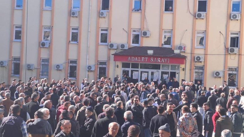 Kandıra’da neler oluyor: Aday oldu, yer yerinden oynadı