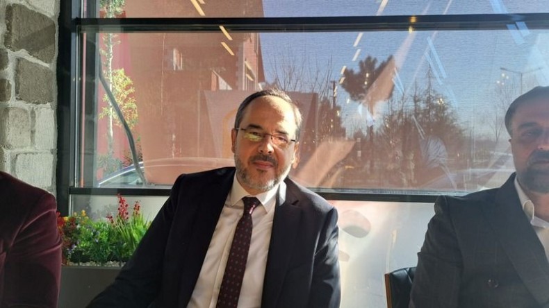 Hüseyin Ayaz Ak Parti’den istifa etti