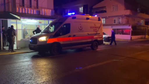 Balıkçı dükkanında olay: Belindeki tabanca ateş aldı