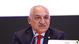 Zehir zemberek açıklamalar: El olmayan penaltı iddiası! İstifaya çağrıldı