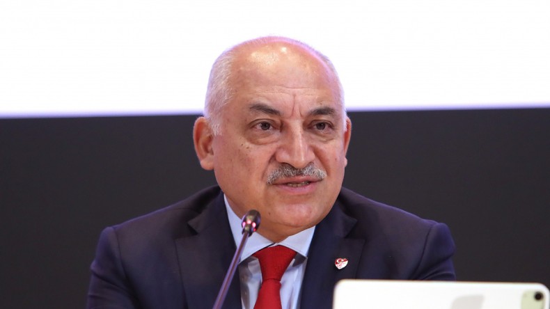 Zehir zemberek açıklamalar: El olmayan penaltı iddiası! İstifaya çağrıldı