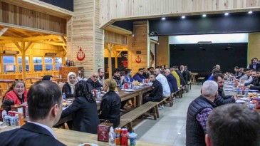 Alperen Ocakları’ndan İzmit Belediyesi’ne indirimli yemek cevabı