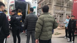 İnşaatta çalışan işçi, 4’üncü kattan zemine düşerek ağır yaralandı.