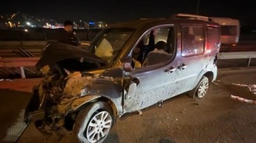 Kocaeli’de iki hafif ticari araç çarpıştı: 1 yaralı