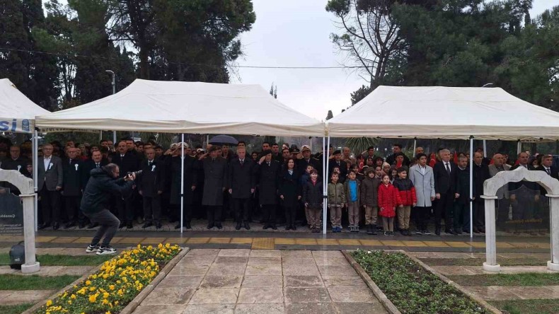 Milli Şairimiz tüm yurtta dualarla anıldı