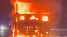 Kuzey Marmara Otoyolu’nda asit yüklü tır alev alev yandı