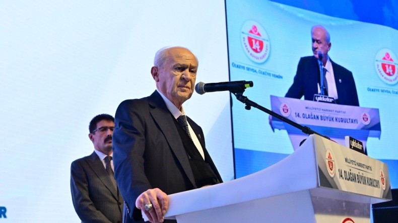 Delegelerin oyunun tamamını aldı; Bahçeli yeniden genel başkan