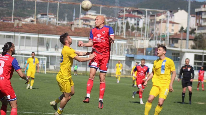 Derince Belediyespor rakibini farklı geçti; 4 – 1
