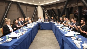 Zeki Aygün’e veda iftarı