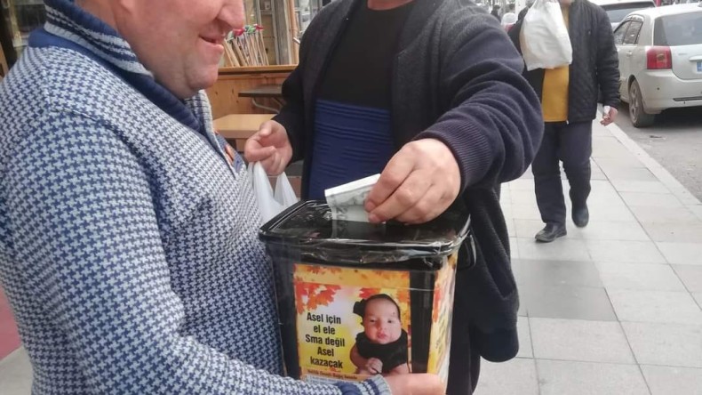 SMA’lı Asel bebek için sokaklarda; ‘O, adam gibi adam’