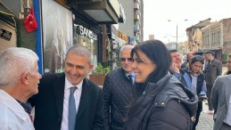 İYİ Parti İzmit Belediye Başkan Adayı Kamil Şirin, Çarşı Esnafını Ziyaret Etti