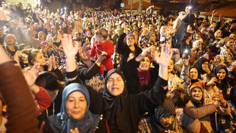 Büyükakın ve Tutuş’tan Serdar Mahallesinde gövde gösterisi