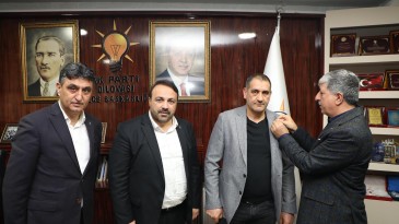 Dilovası’nda Ömeroğlu’na destek için İYİ Parti’den istifa etti