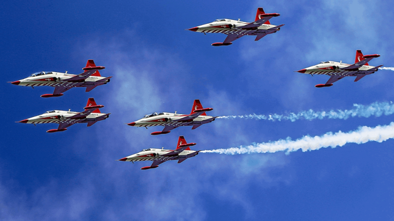 İzmit’in Kurtuluşu’nda Türk Yıldızları sürprizi